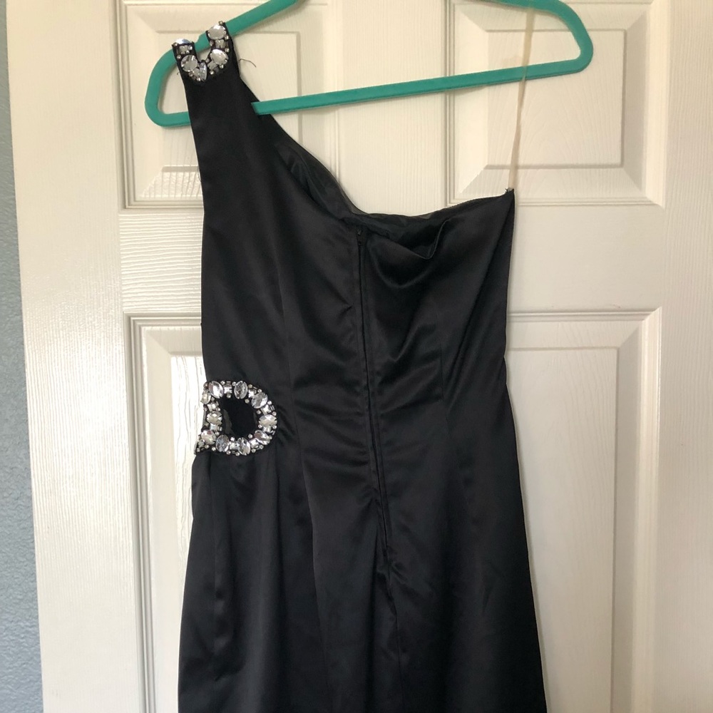 💗6/ $25 💗 Black Cocktail Mini Dress - Picture 2 of 3